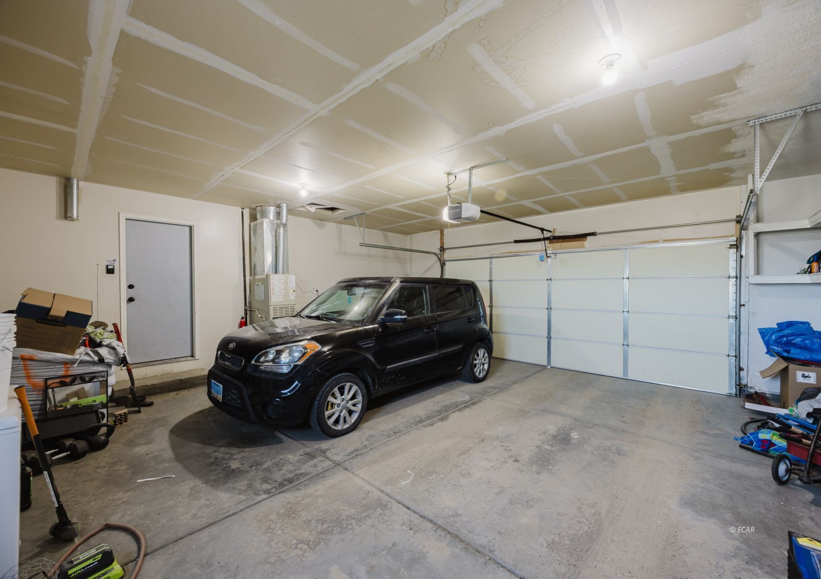 658 Willington Drive Property Photo 12