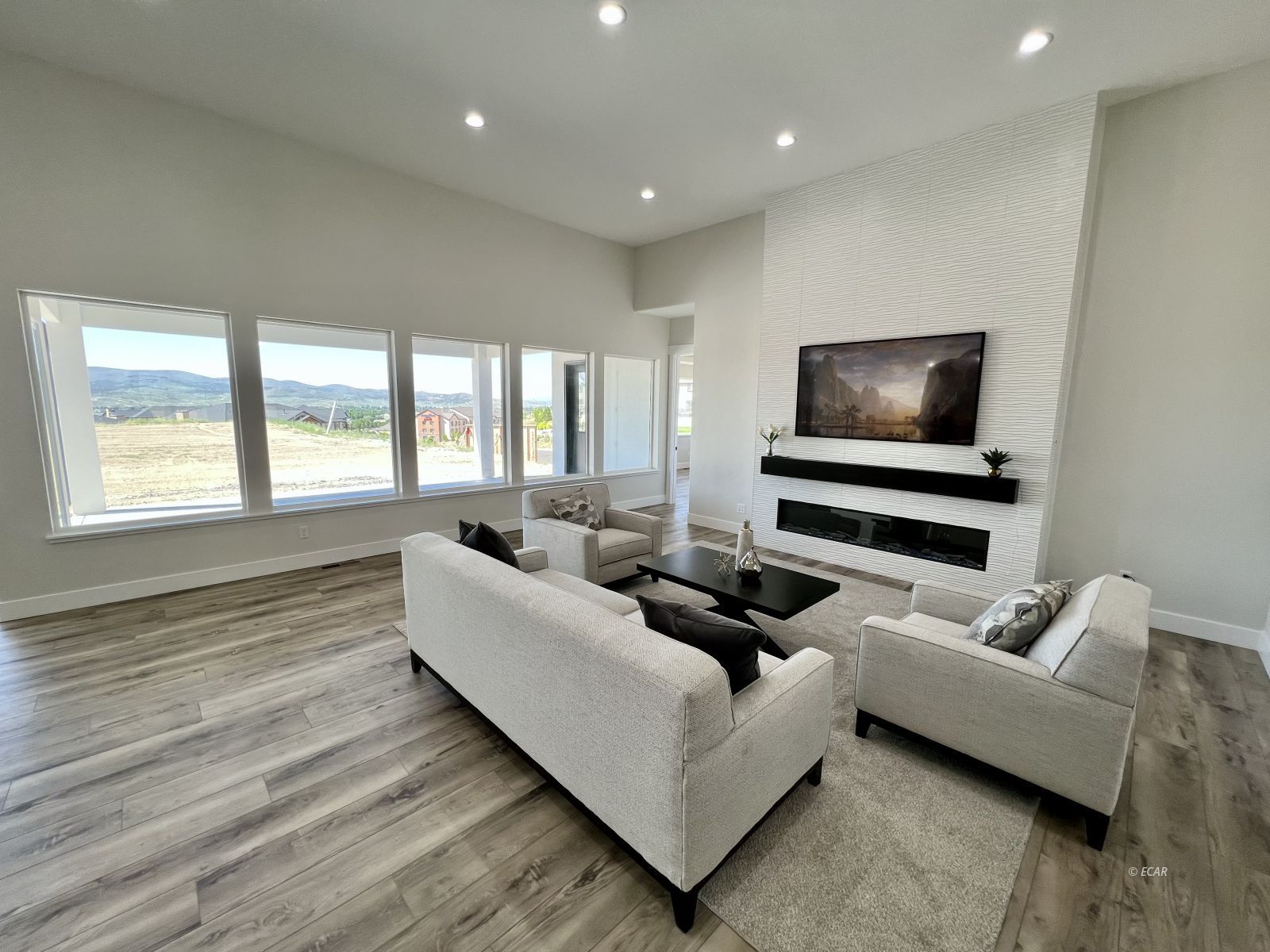 2650 Mesquite Way Property Photo 5