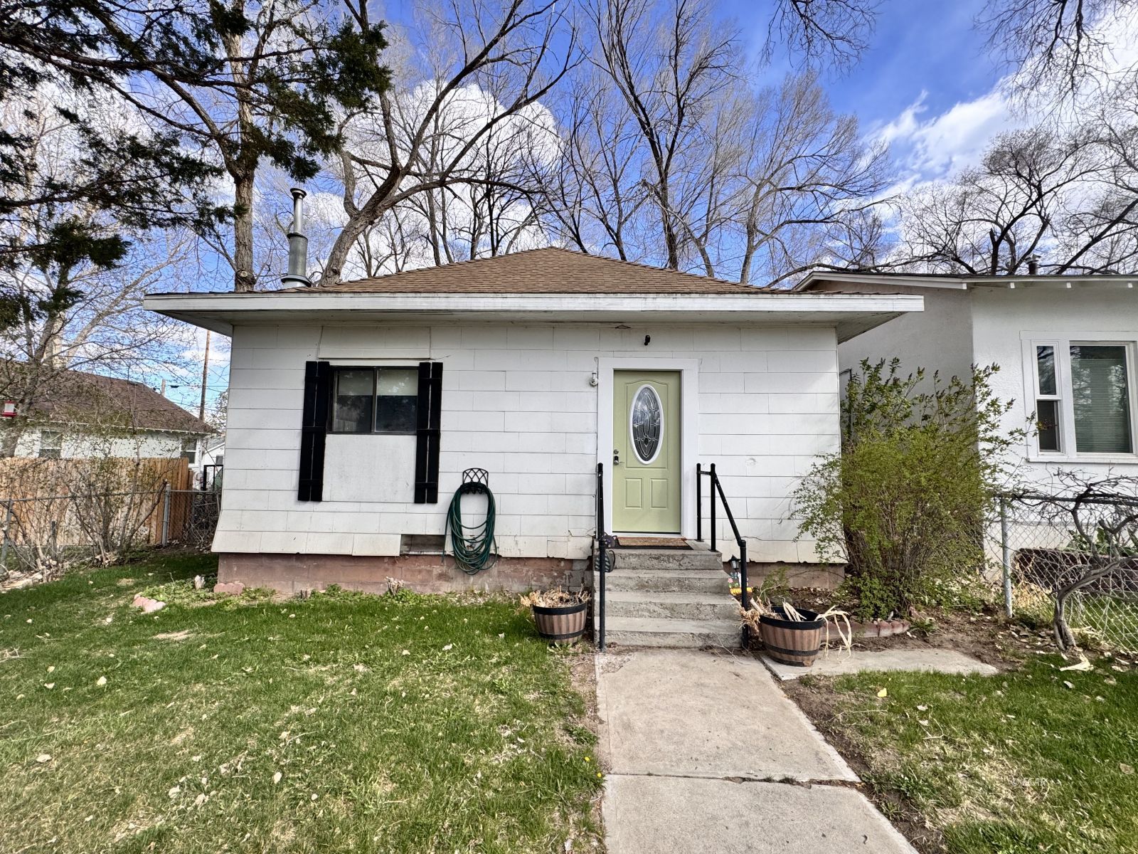 370 Cedar Street Property Photo 2