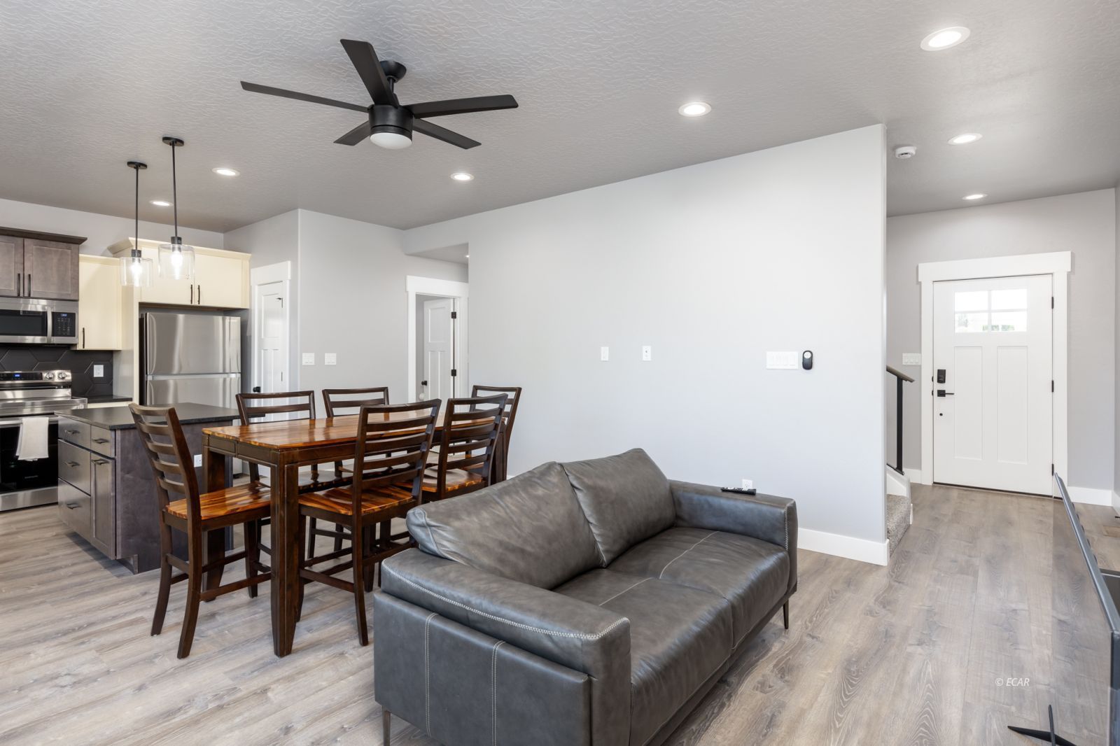 2413 N 5th Street Property Photo 5