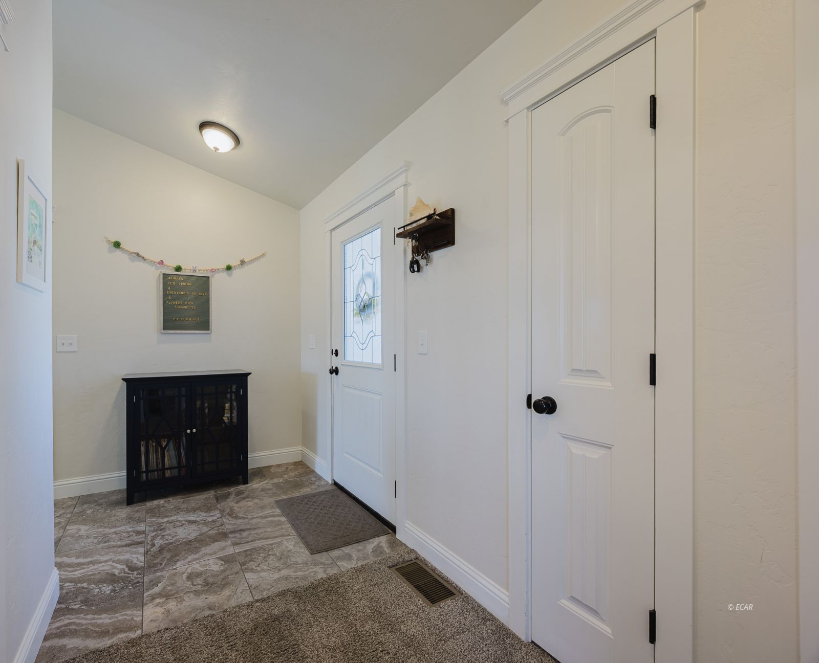380 Valley Bend Drive Property Photo 5