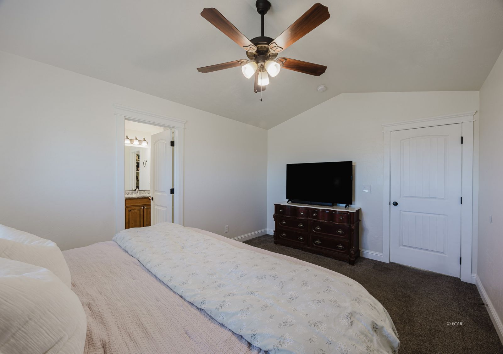 380 Valley Bend Drive Property Photo 21