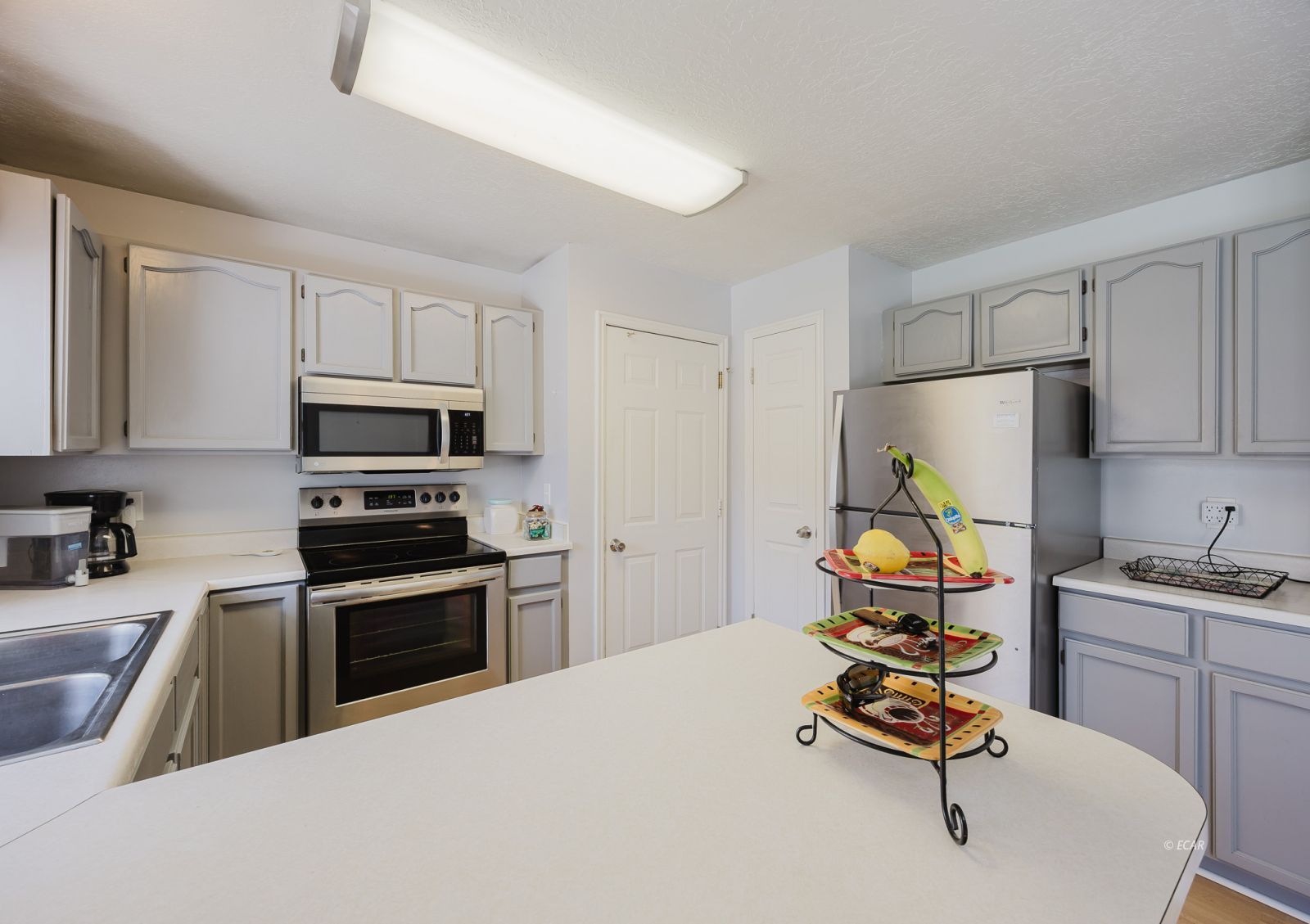 2305 Sierra Drive Property Photo 13