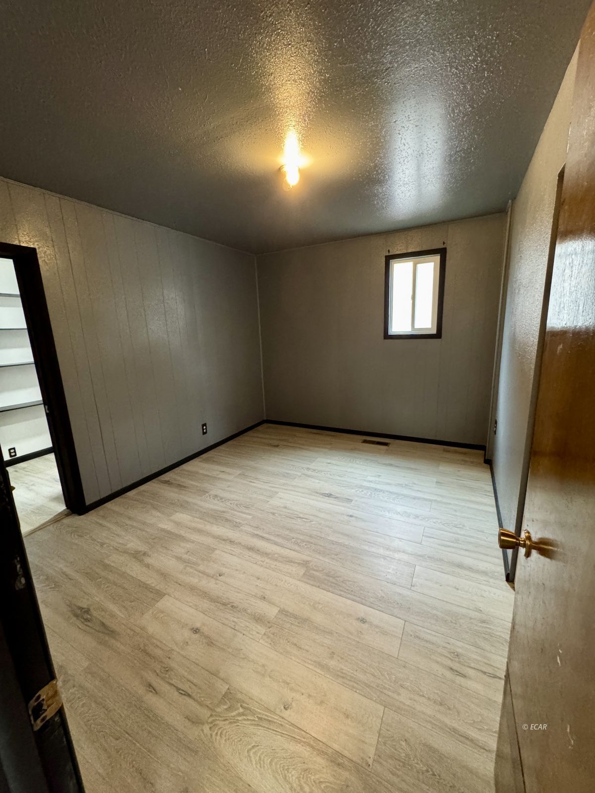 1124 H Avenue Property Photo 4