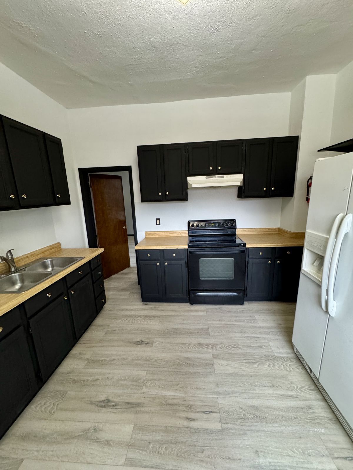 1124 H Avenue Property Photo 12