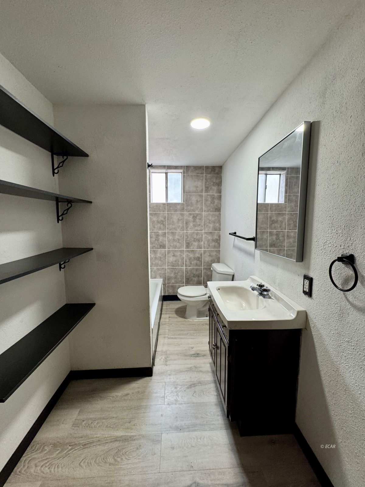 1124 H Avenue Property Photo 22