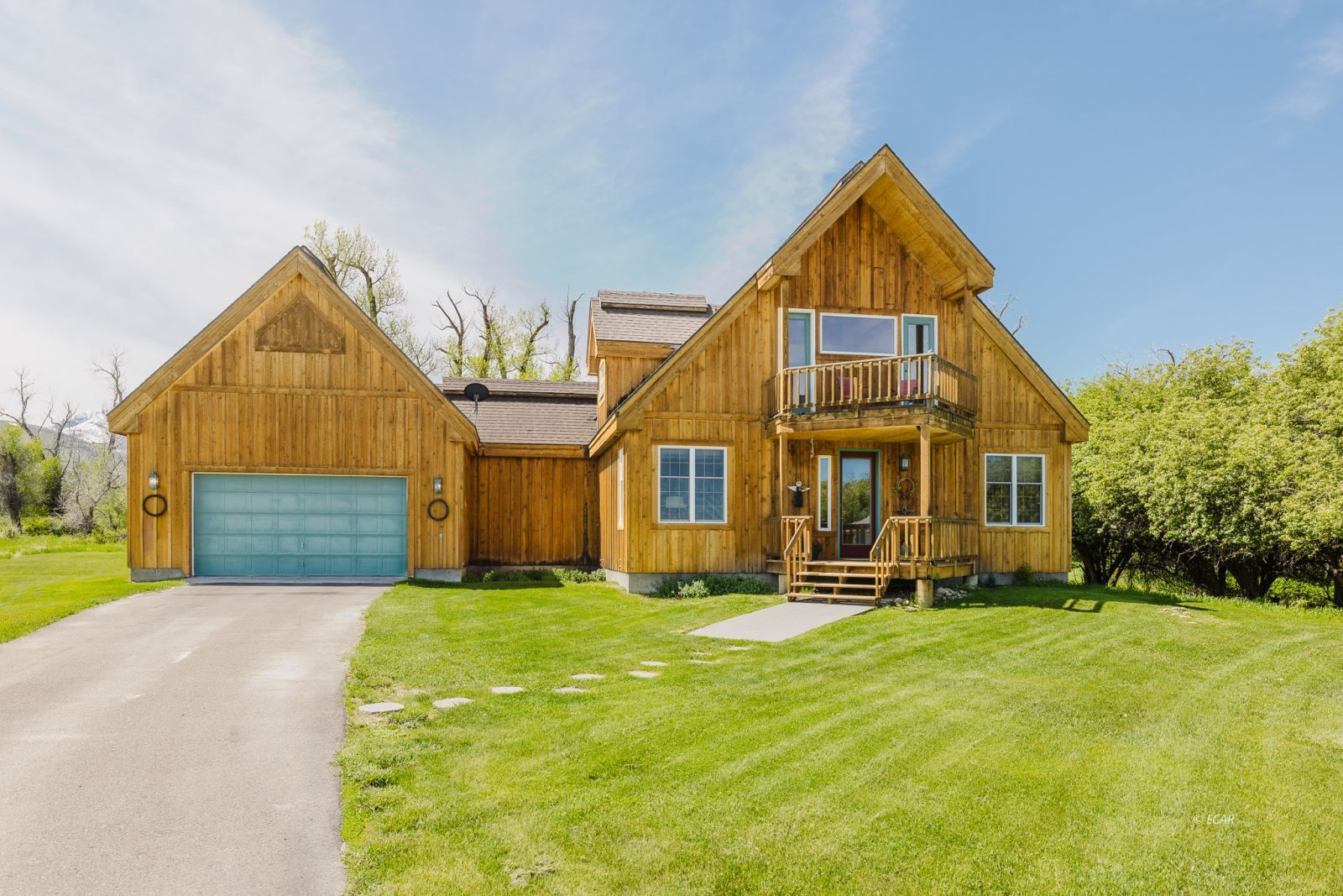 1225 Country Lane Property Photo 3