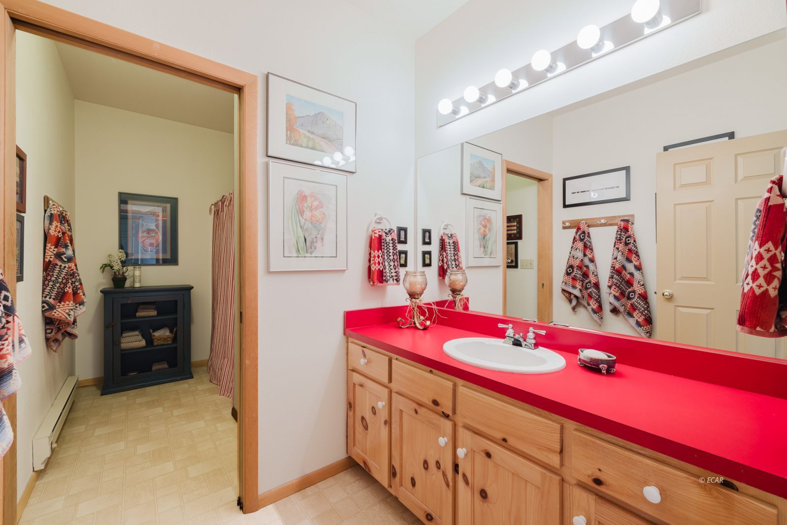 1225 Country Lane Property Photo 7