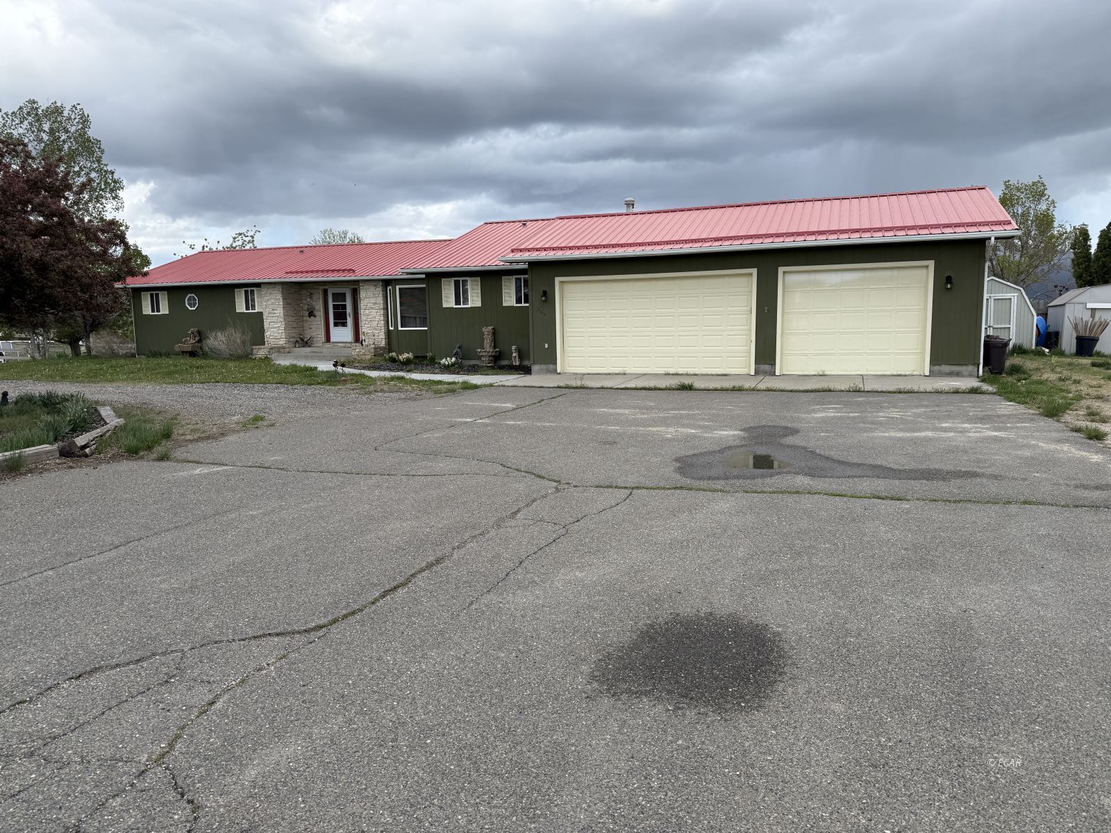 360 Blakeland Drive Property Photo 2