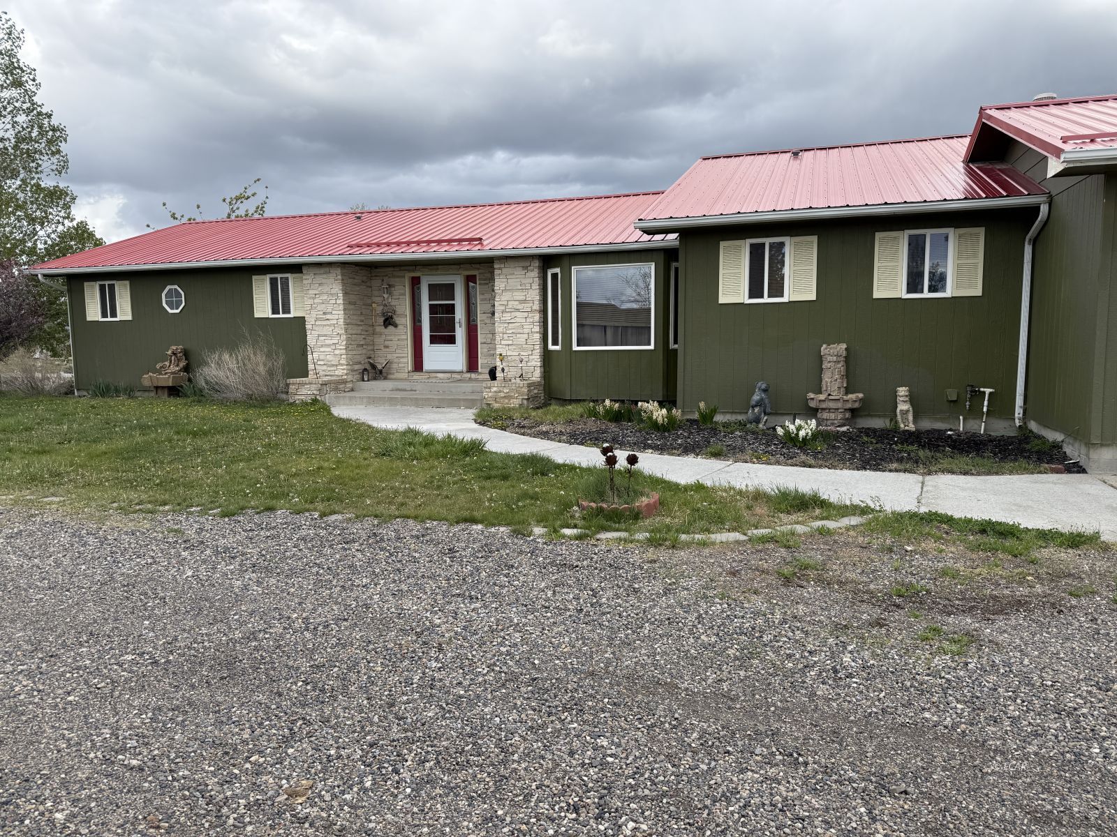 360 Blakeland Drive Property Photo 3
