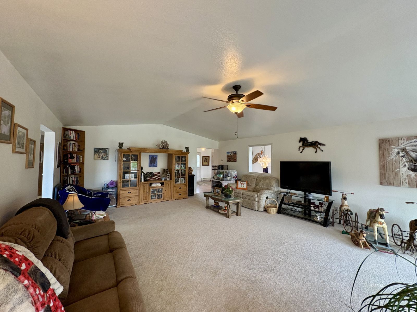 360 Blakeland Drive Property Photo 8