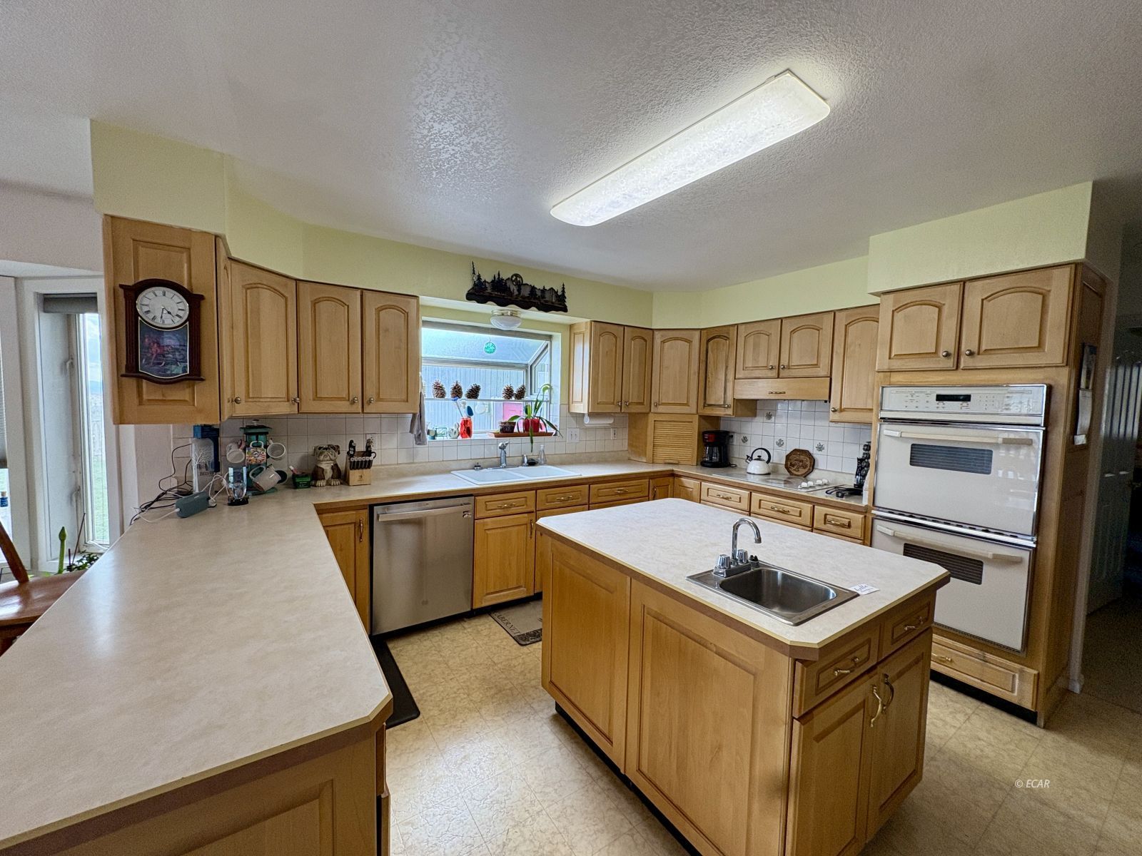 360 Blakeland Drive Property Photo 12