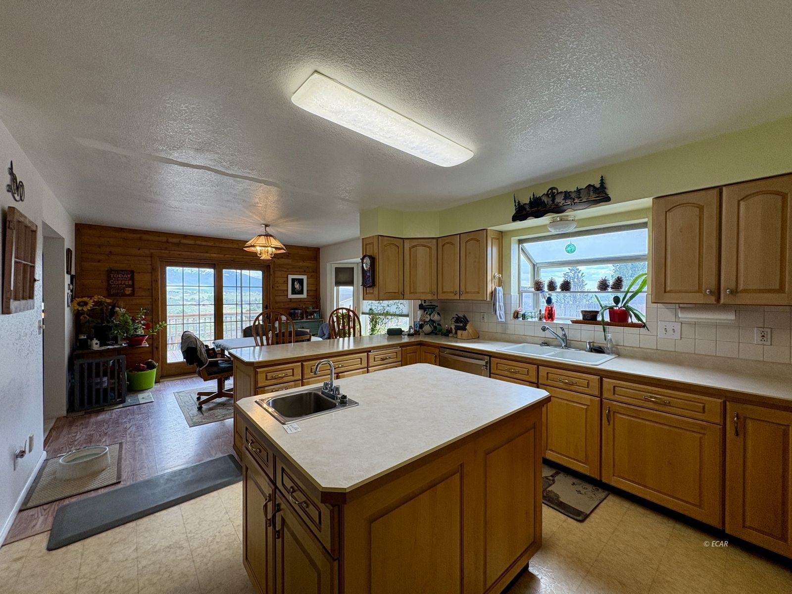 360 Blakeland Drive Property Photo 13