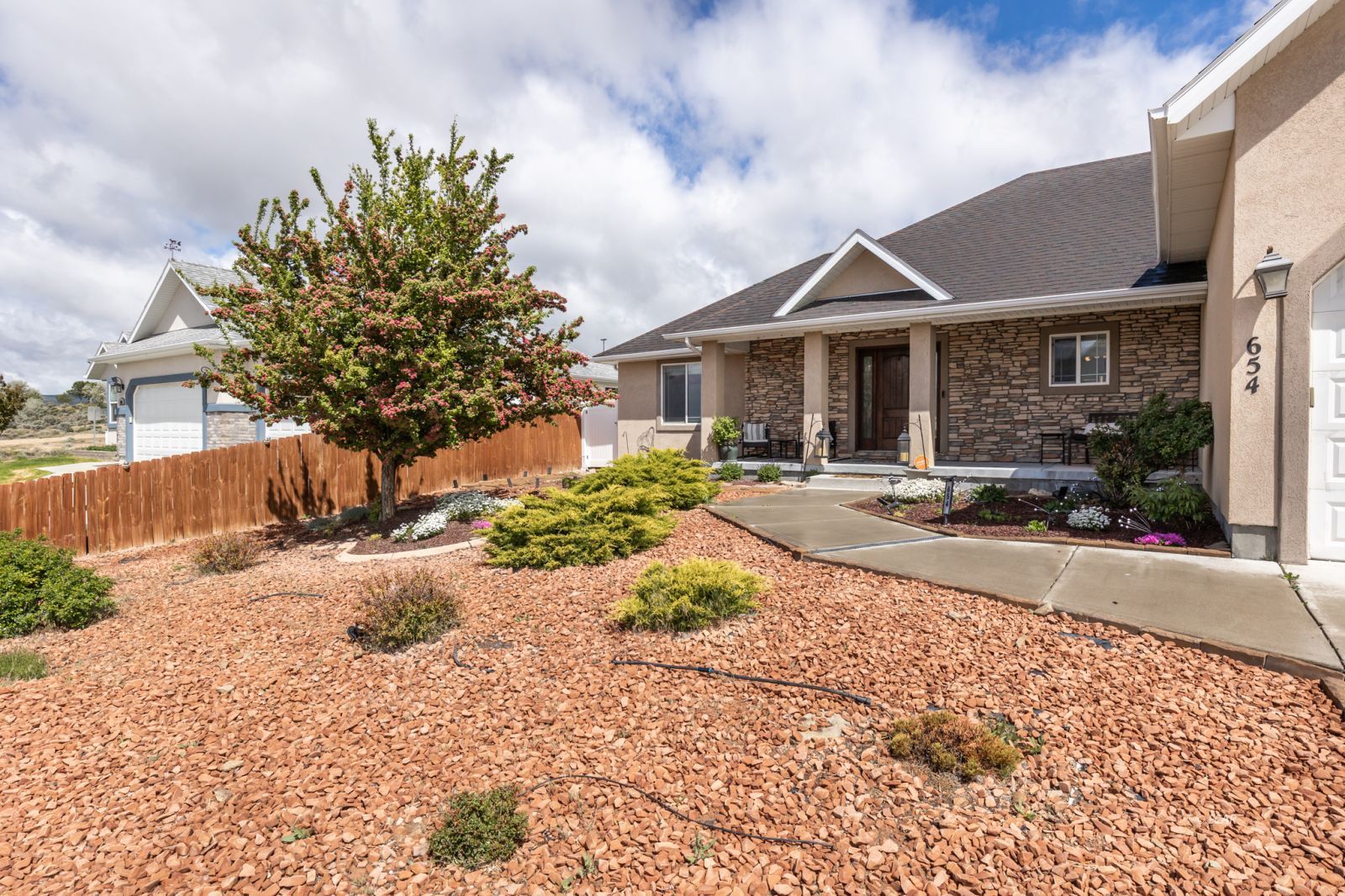 654 Courtney Drive Property Photo 4