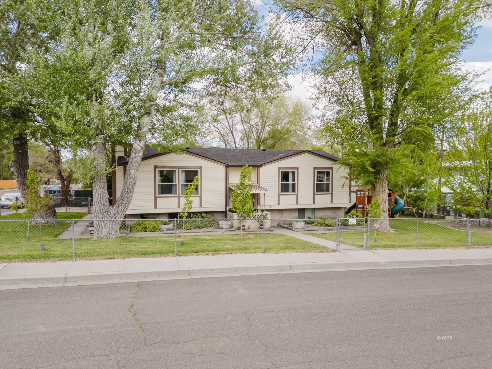 1476 4th Street Property Photo 1