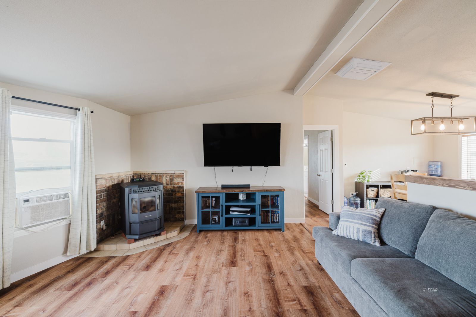 395 Trescartes Avenue Property Photo 10