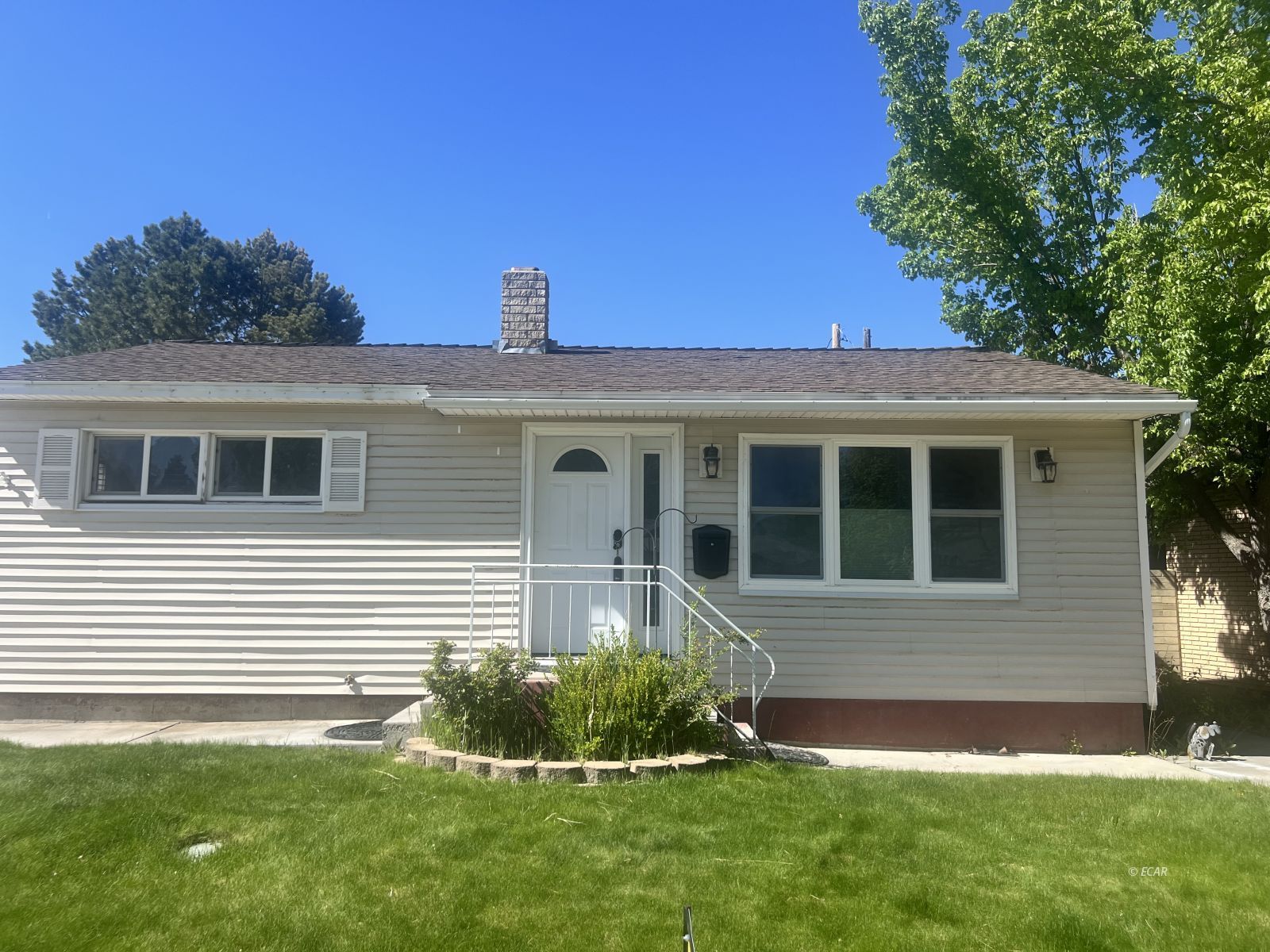 154 W Maple Street Property Photo