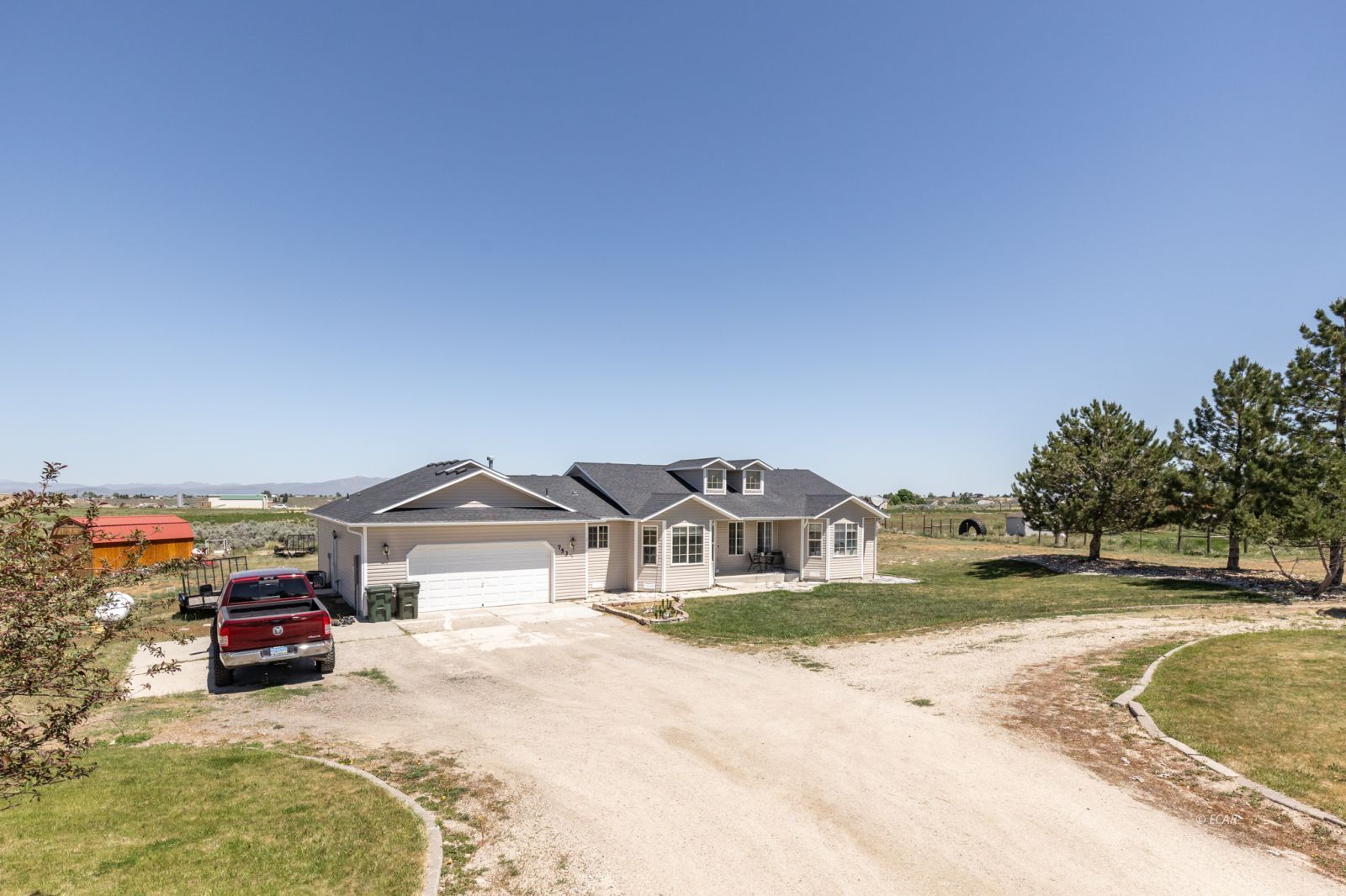 753 Thorpe Drive Property Photo 4