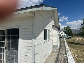 549 Ashcroft Drive Property Photo 4