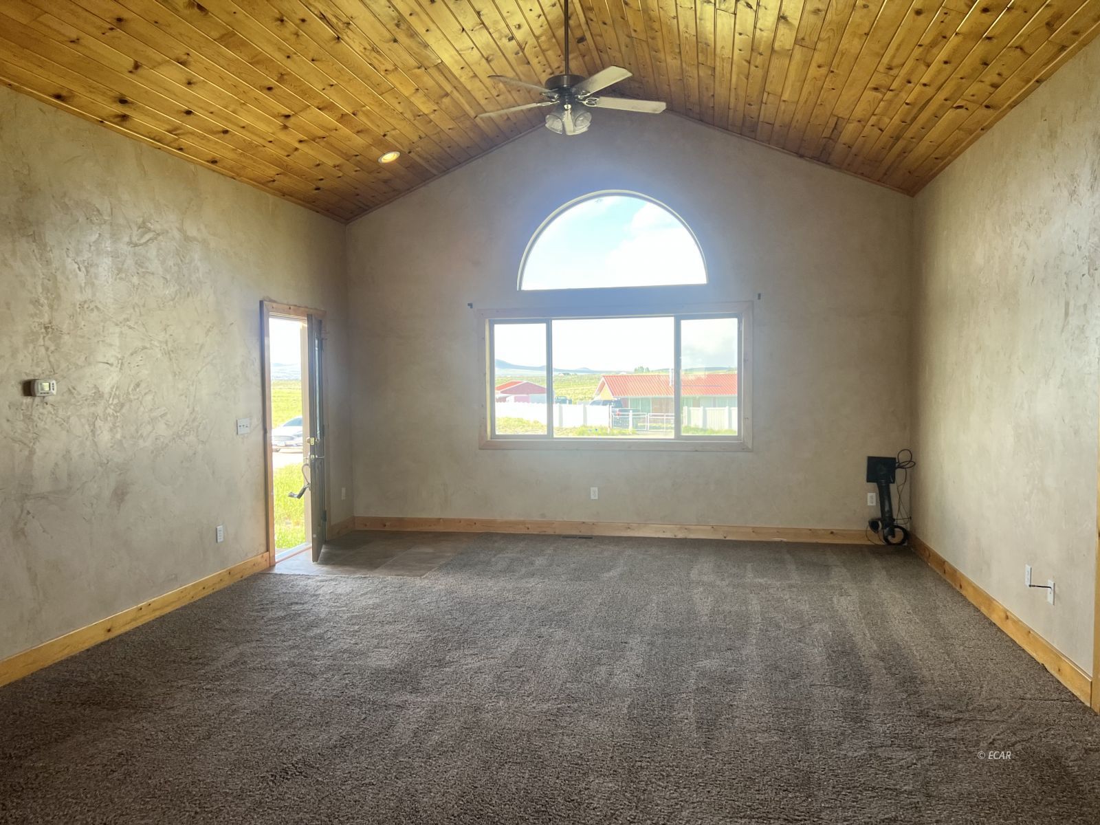 254 Springfield Parkway Property Photo 3