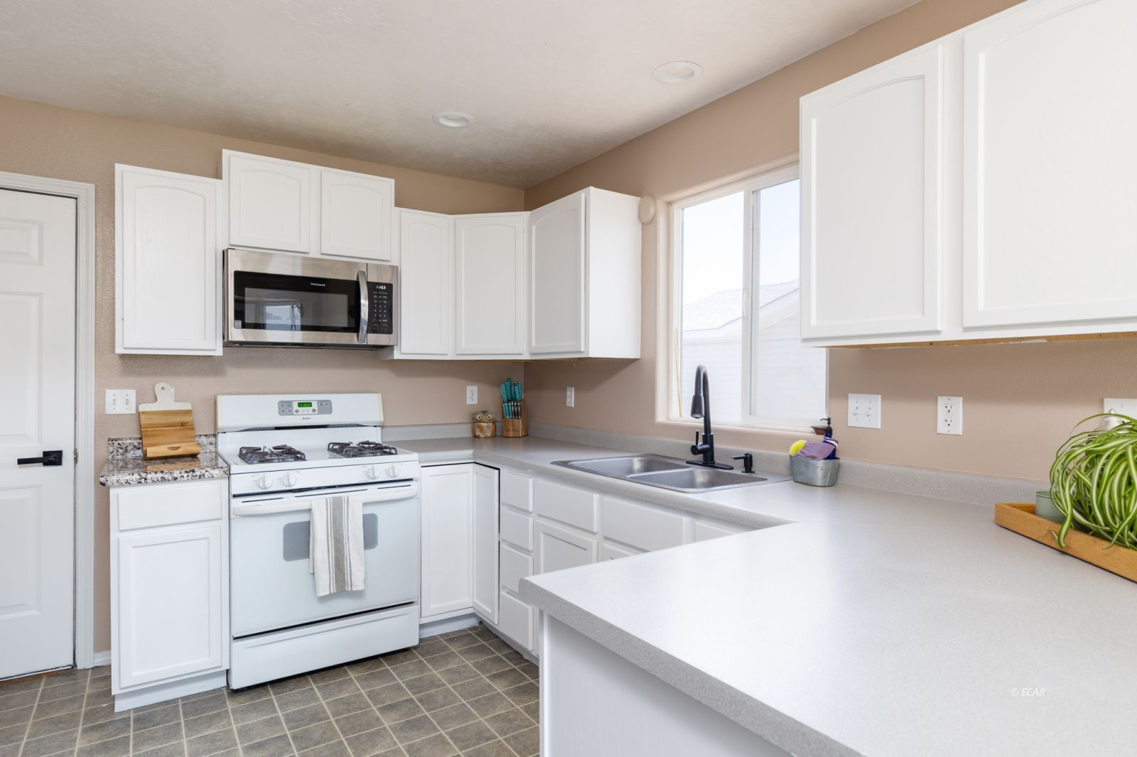 1620 Glenmoor Drive Property Photo 12