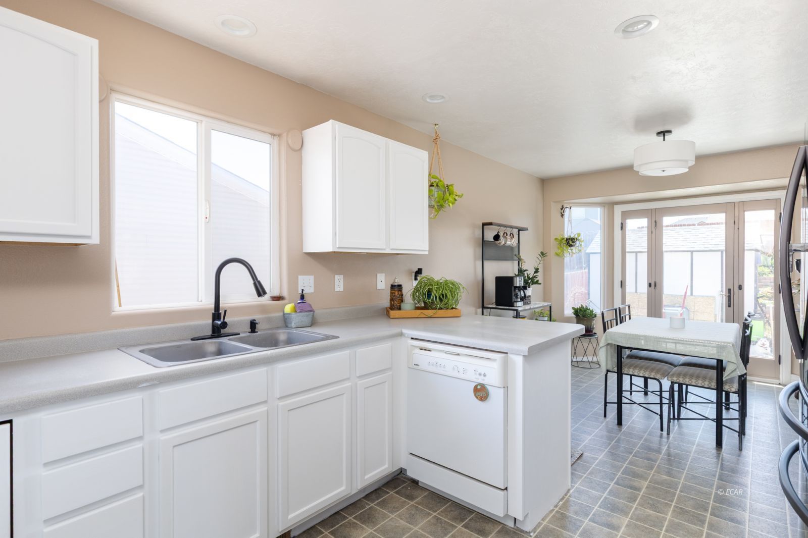 1620 Glenmoor Drive Property Photo 13
