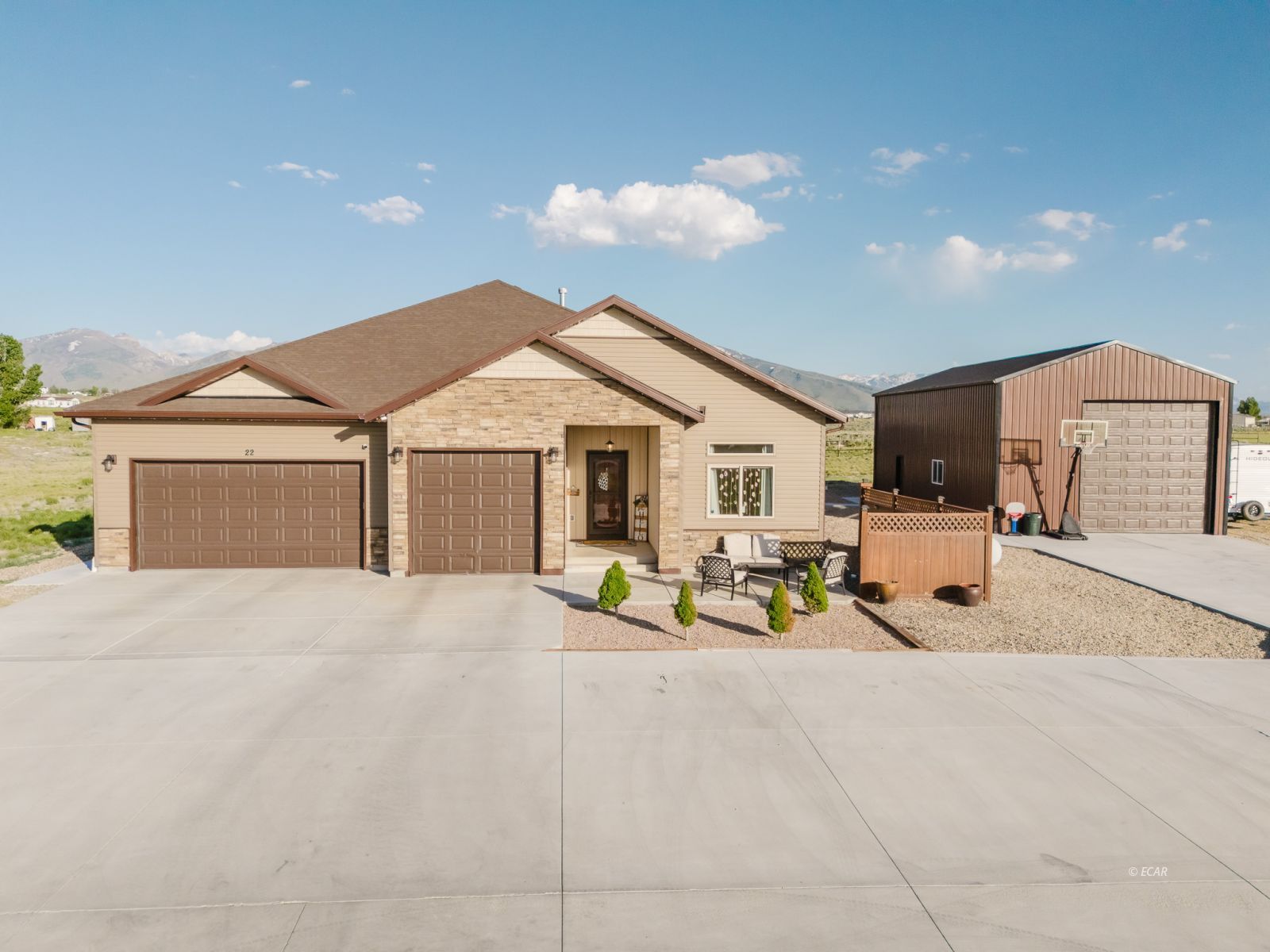 22 Gallinas Drive Property Photo 1