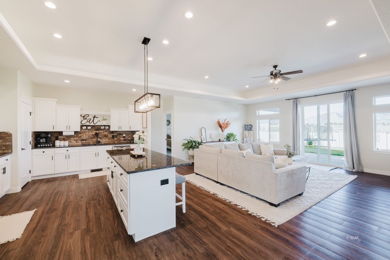 22 Gallinas Drive Property Photo 8