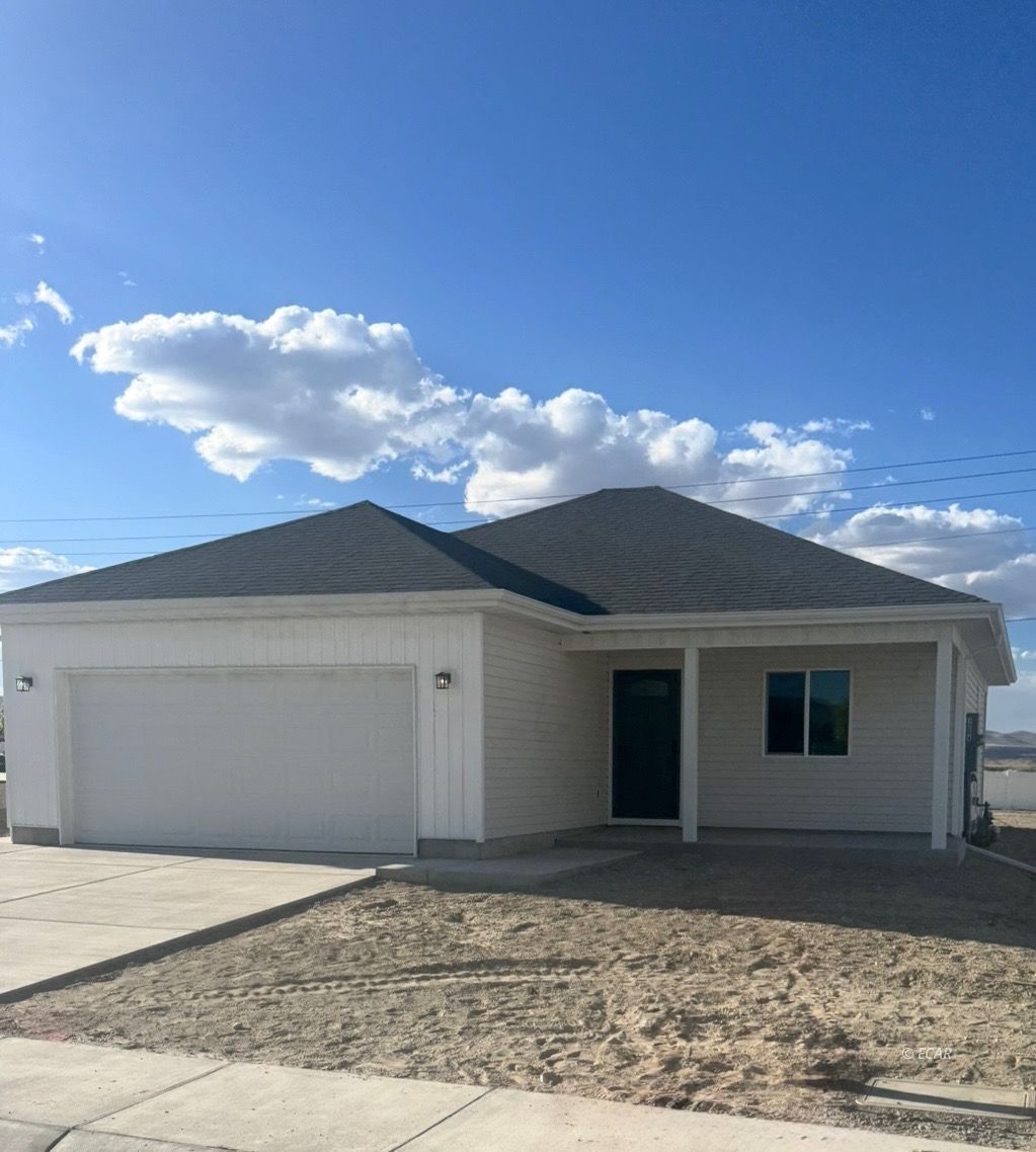 1271 Primrose Lane Property Photo 3