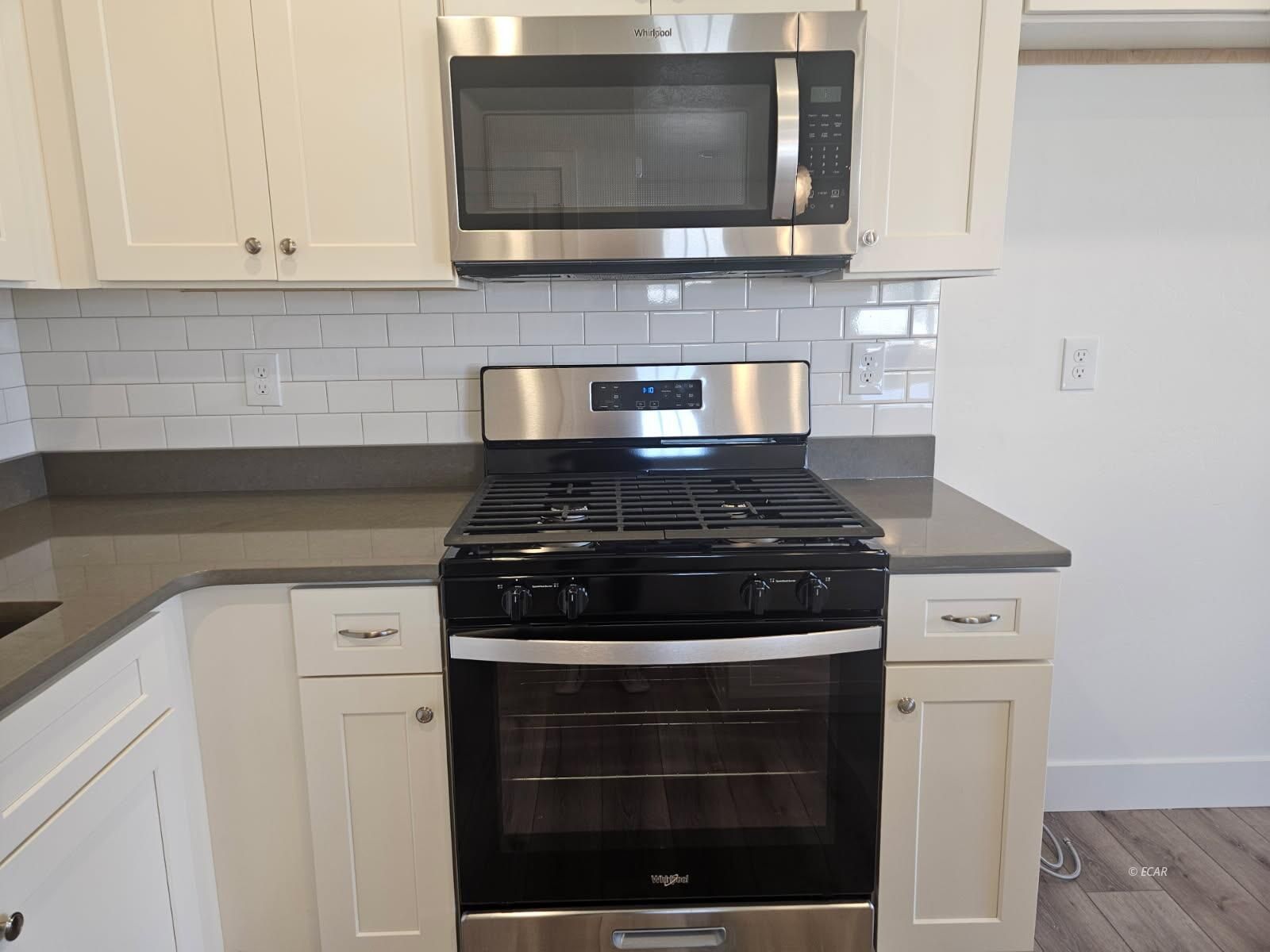 1271 Primrose Lane Property Photo 8