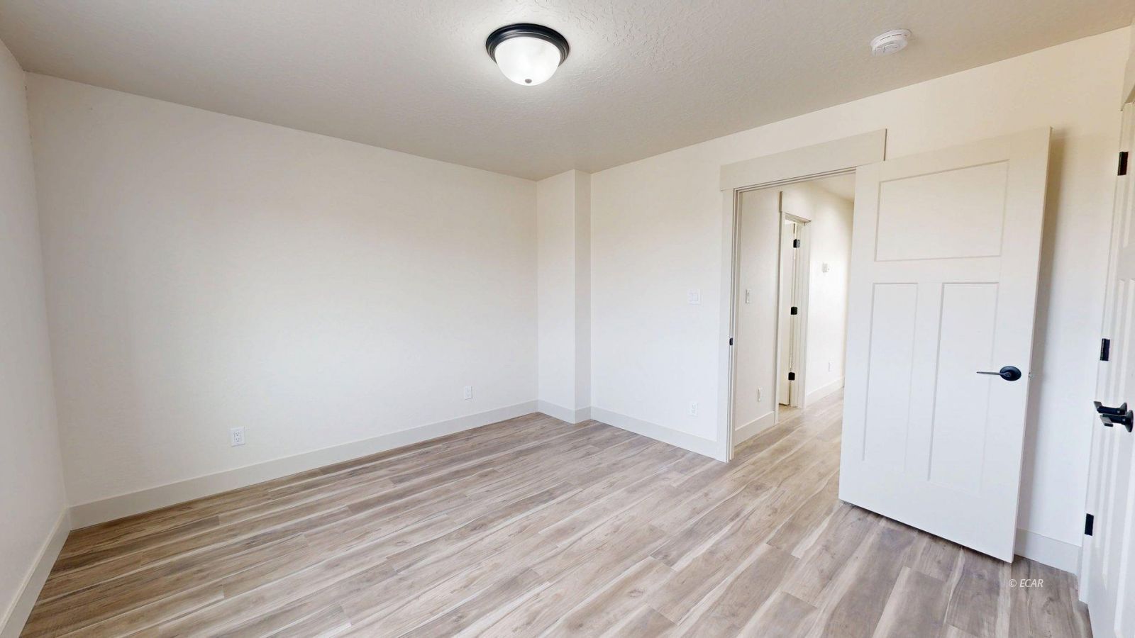 2421 N 5th Street Property Photo 5