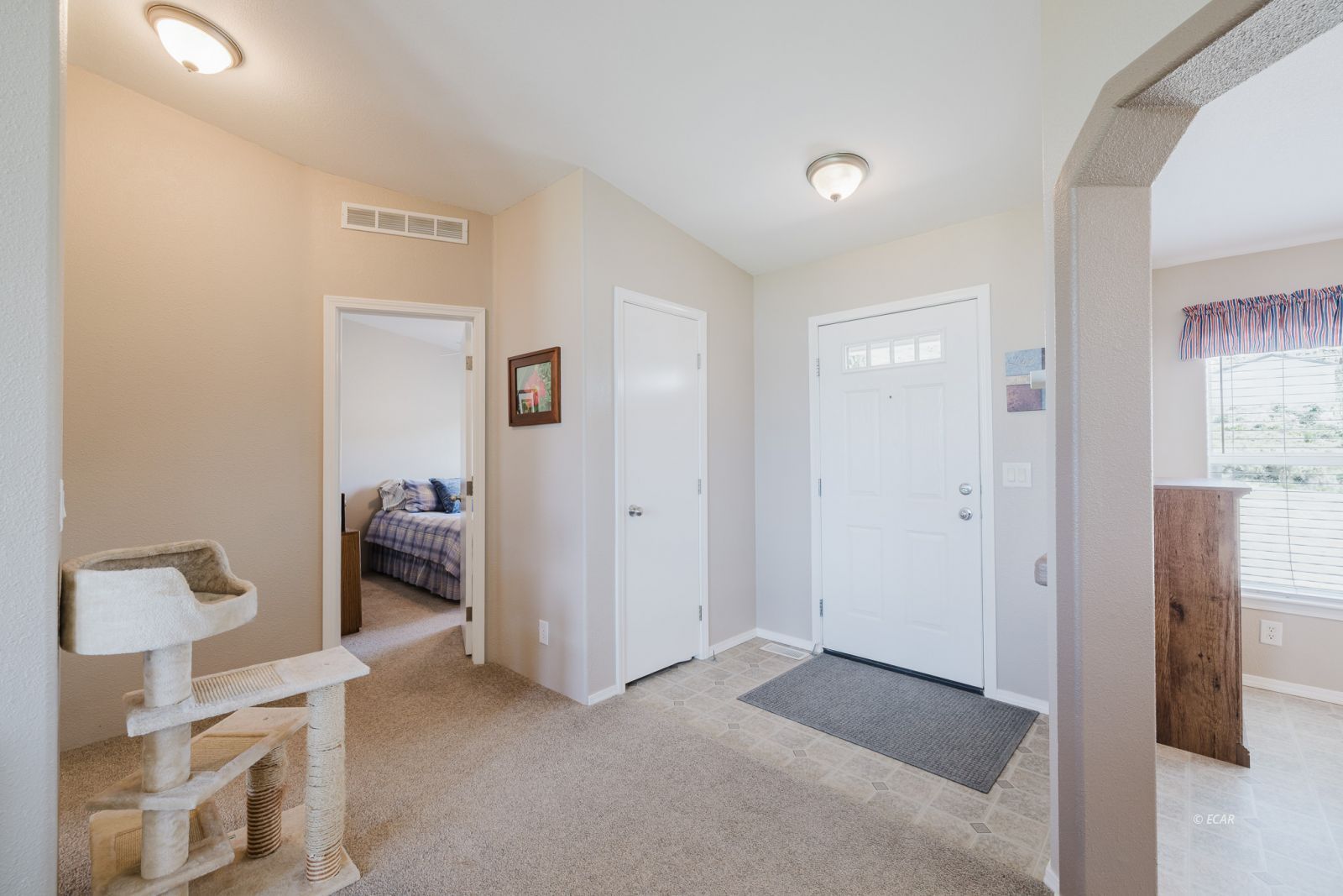 343 Oakshire Place Property Photo 5