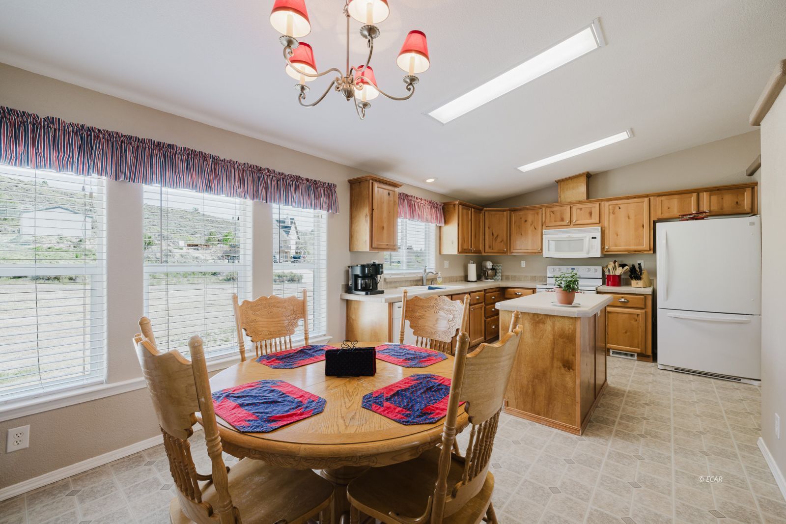 343 Oakshire Place Property Photo 6