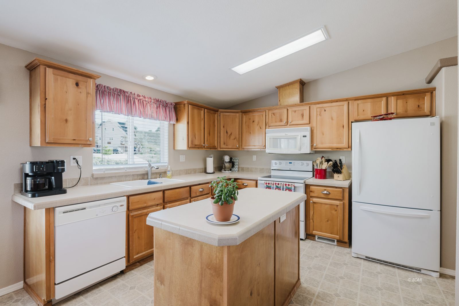 343 Oakshire Place Property Photo 8
