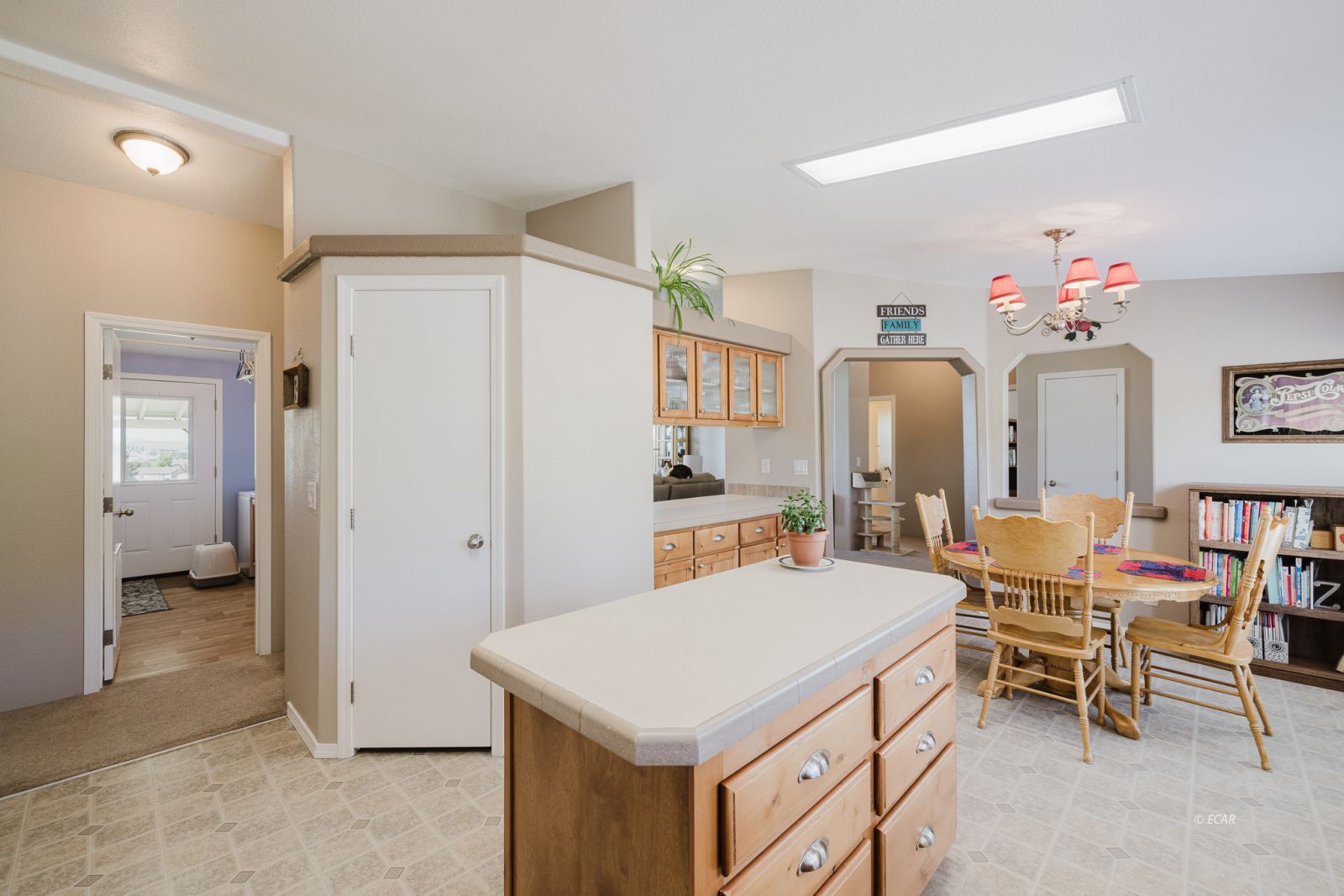 343 Oakshire Place Property Photo 10