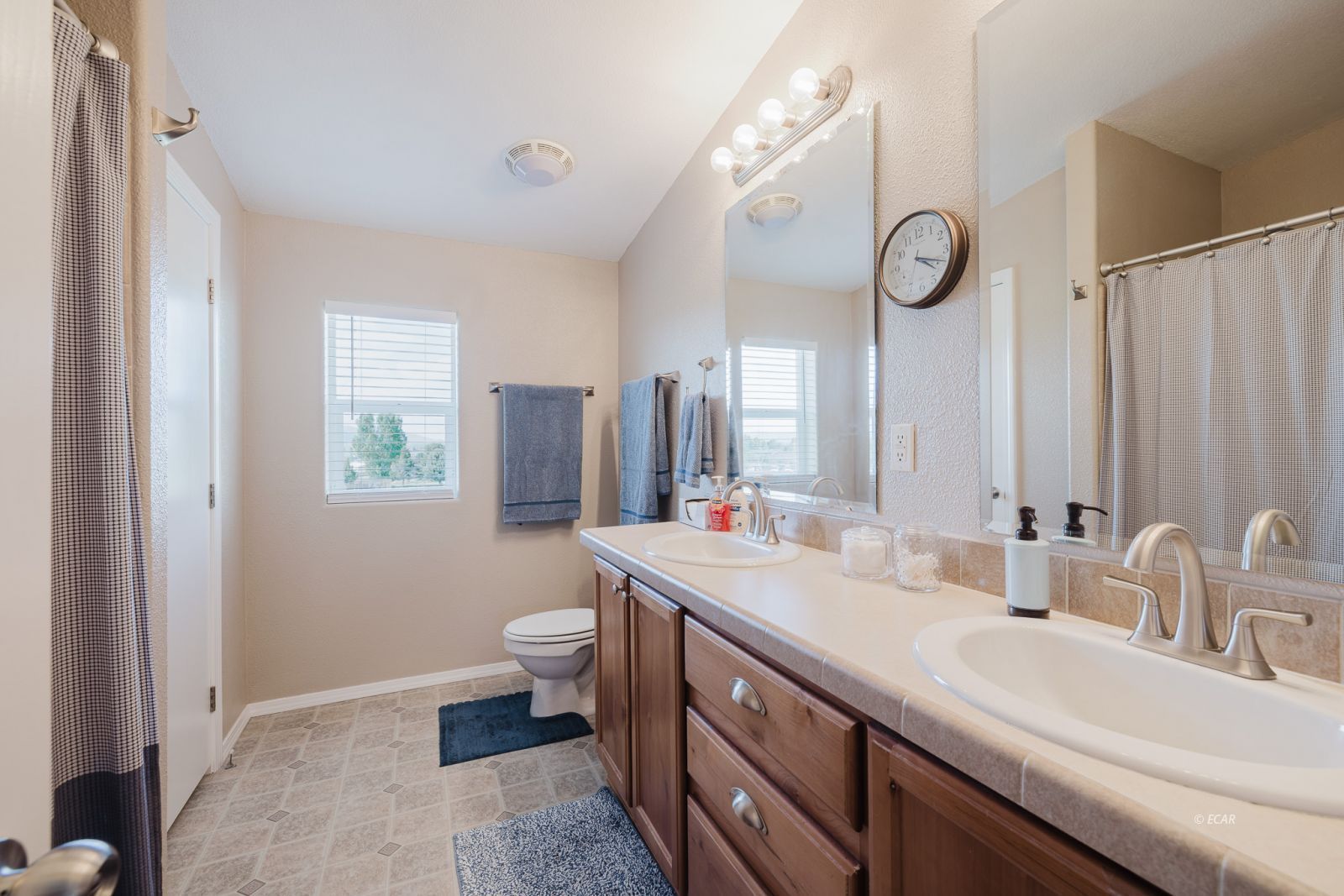 343 Oakshire Place Property Photo 23