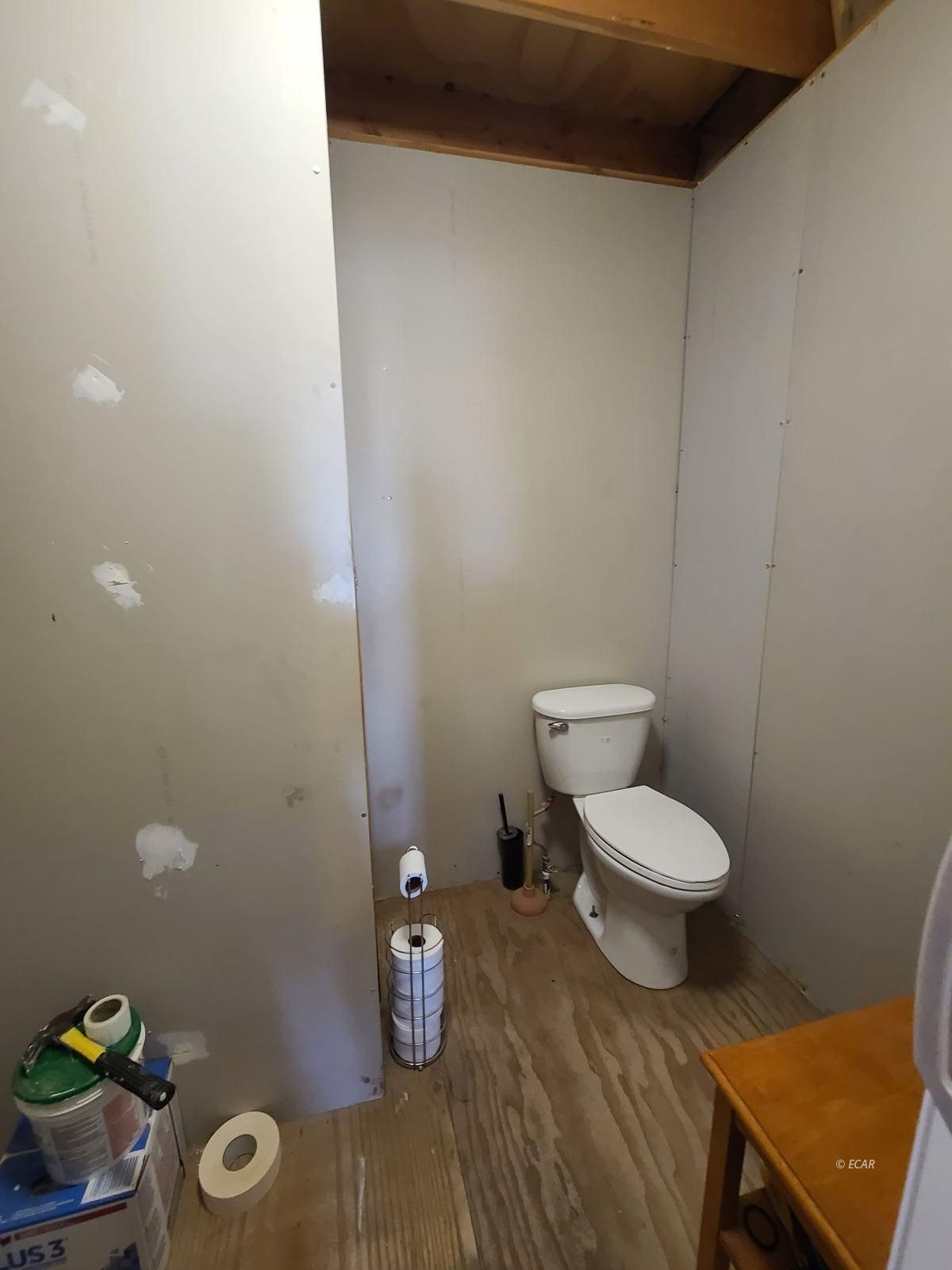 1055 Willow Corral Pass Road Property Photo 14