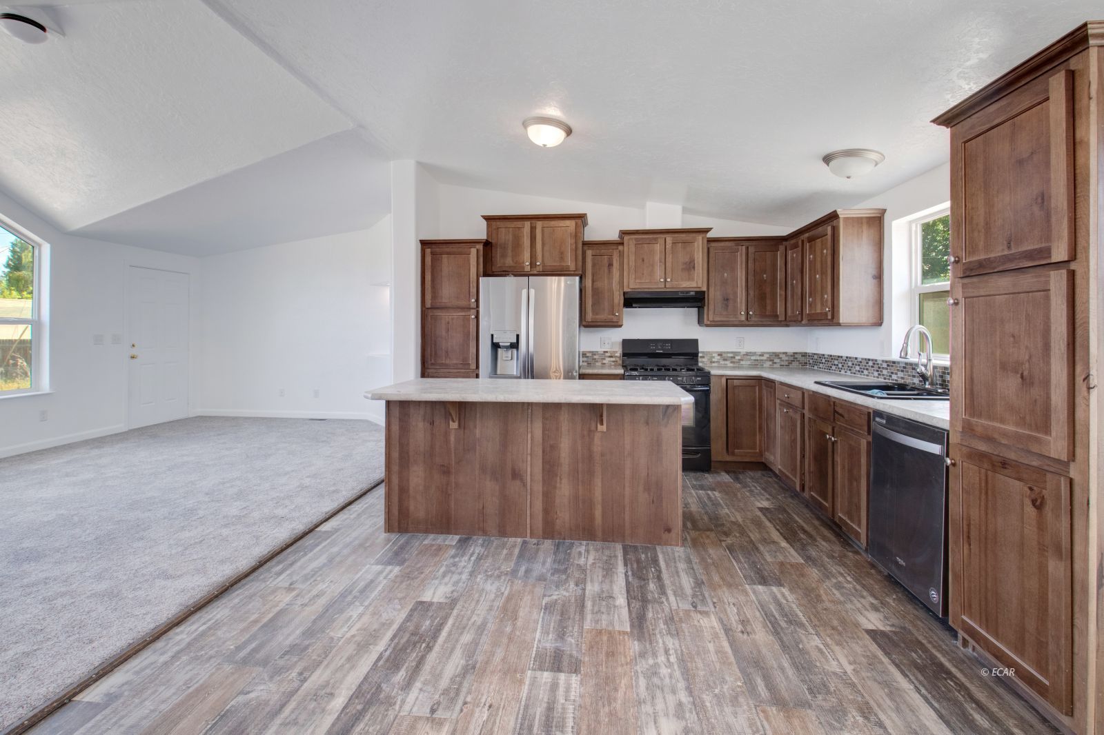 102 14th Street Property Photo 4