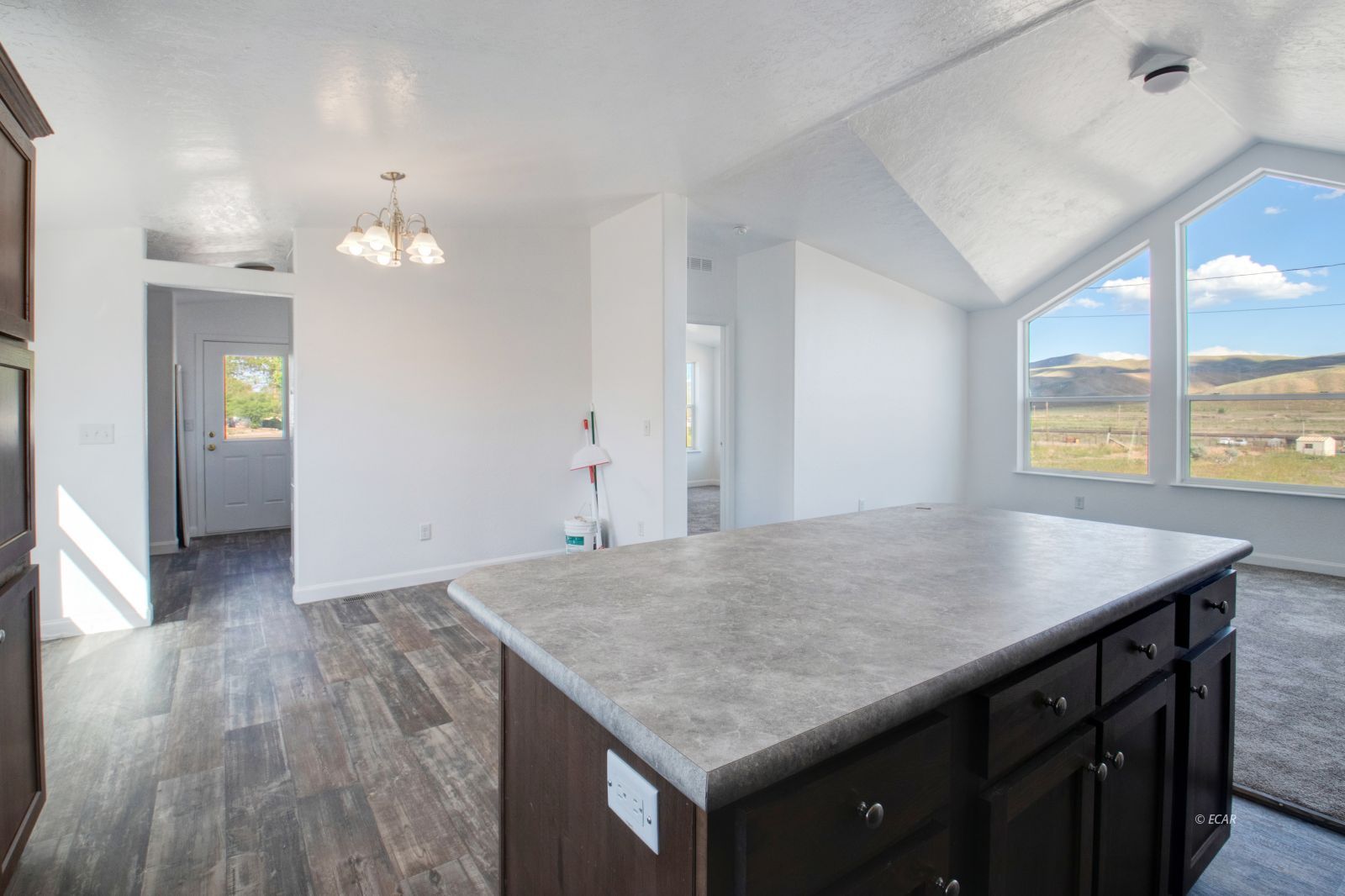 102 14th Street Property Photo 9