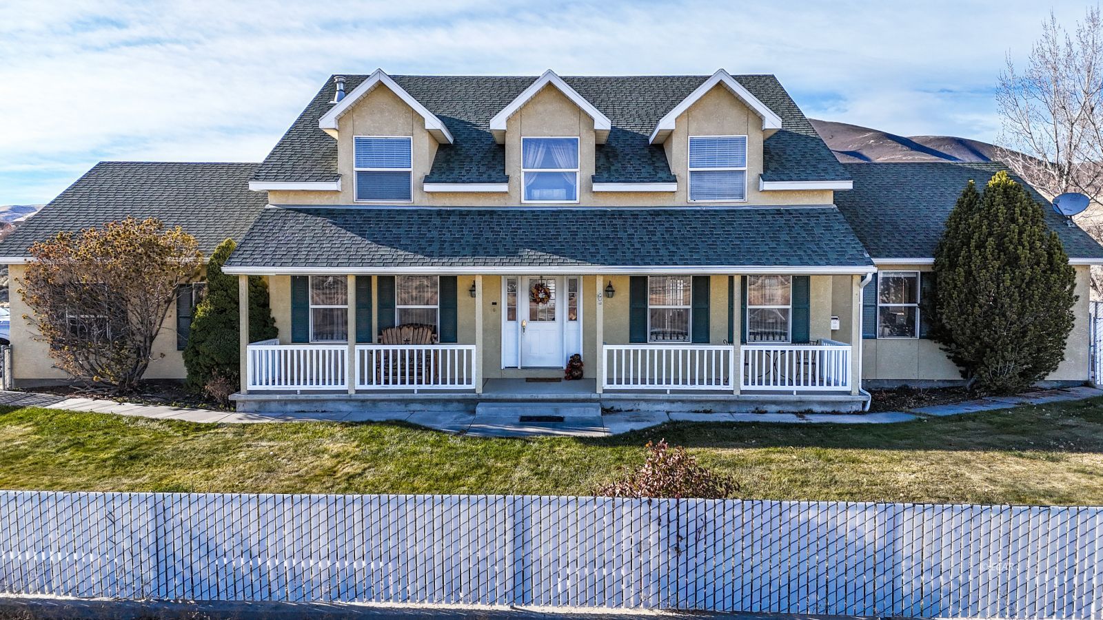 4920 Reinhart Lane Property Photo 2