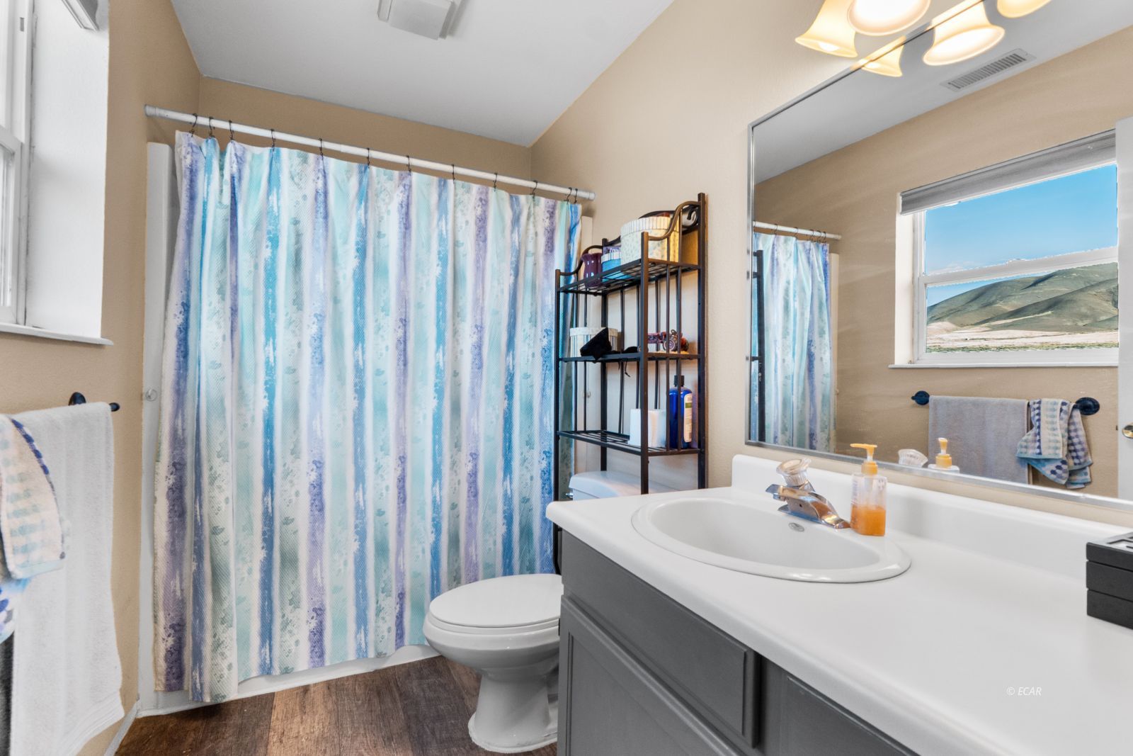 4920 Reinhart Lane Property Photo 5