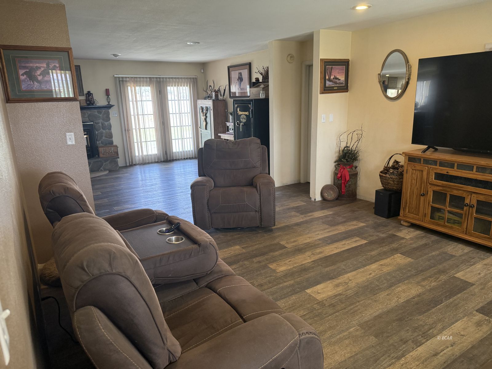 4920 Reinhart Lane Property Photo 6