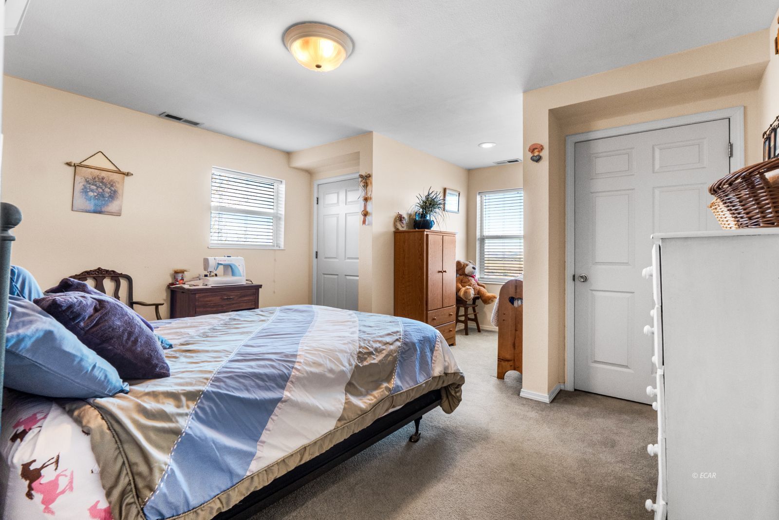 4920 Reinhart Lane Property Photo 11