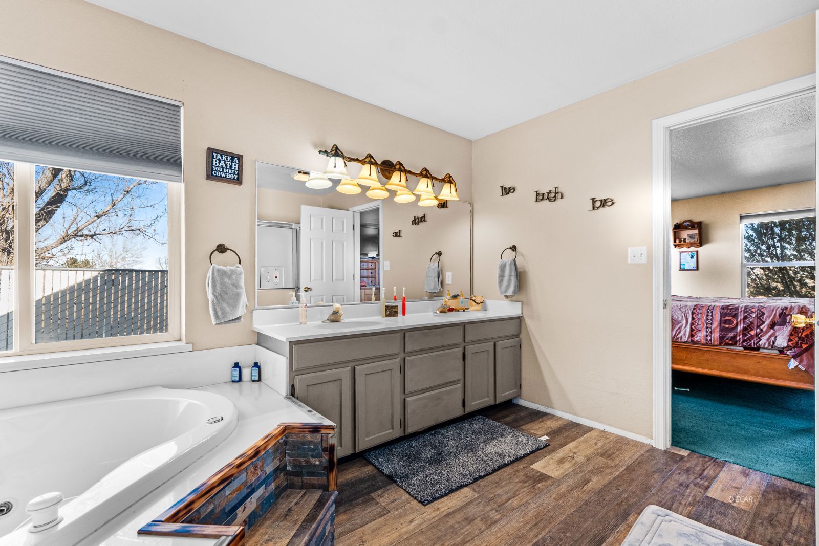 4920 Reinhart Lane Property Photo 31