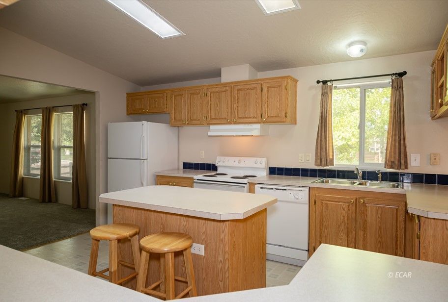 530 S Shoshone Avenue Property Photo 5