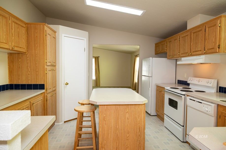 530 S Shoshone Avenue Property Photo 6