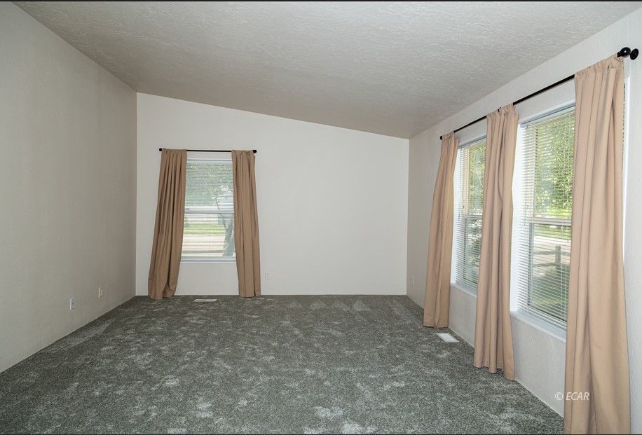 530 S Shoshone Avenue Property Photo 8