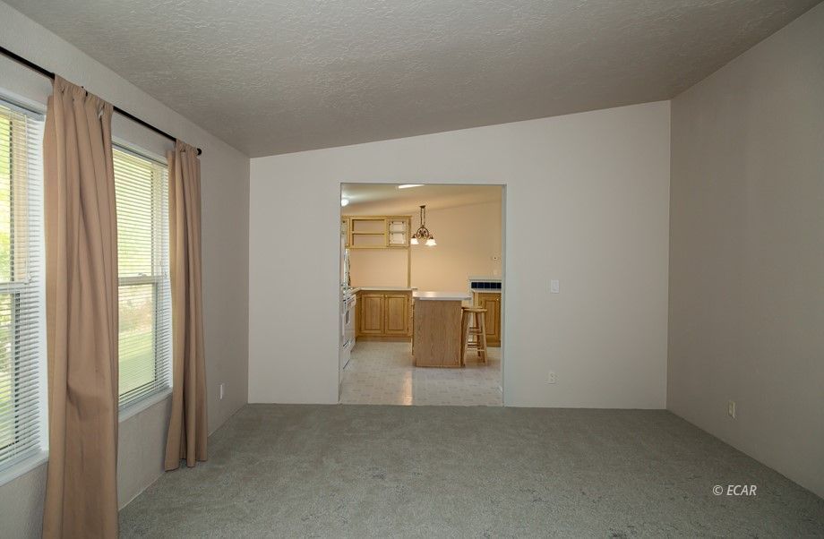 530 S Shoshone Avenue Property Photo 9