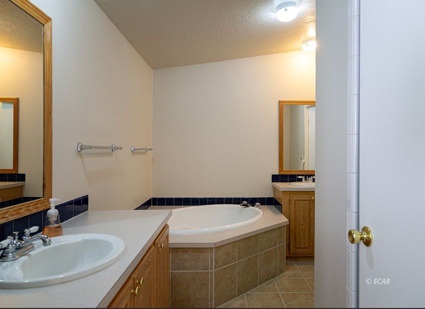 530 S Shoshone Avenue Property Photo 11