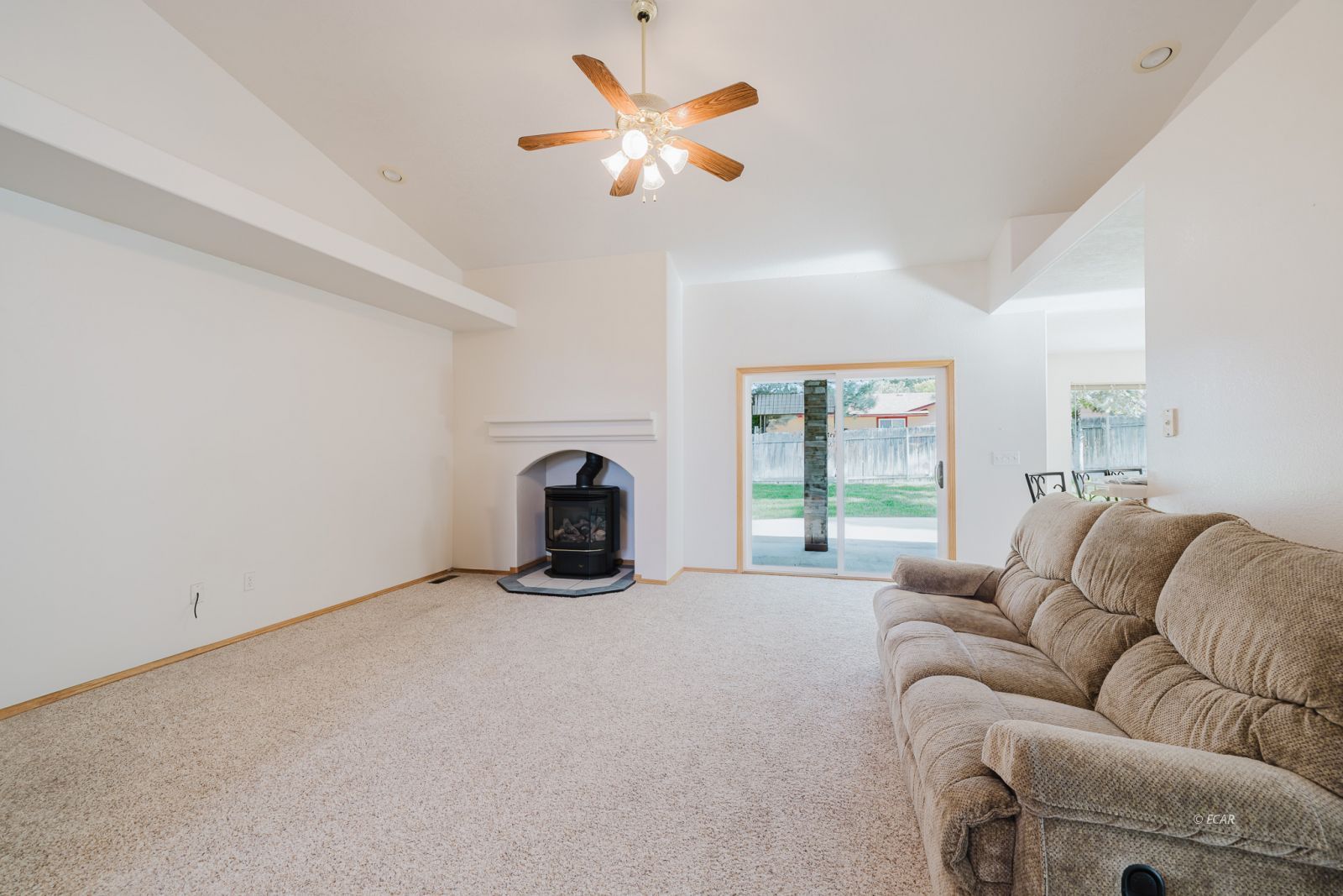 2037 Ruby View Drive Property Photo 4